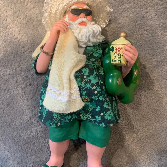 Dept 56 Clothtique Santa - Picture 2 of 7